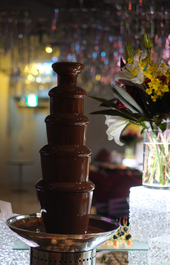 日本デザインセンター 忘年会2025「バブル」のイメージ